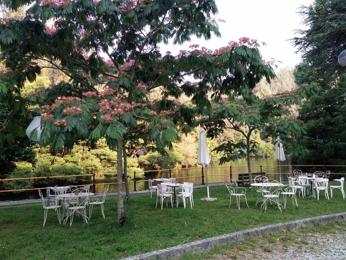 Hotel Pesqueria Del Tambre Нойя Экстерьер фото