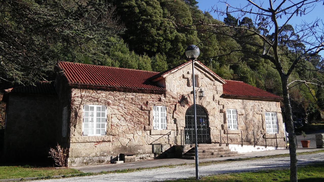 Hotel Pesqueria Del Tambre Нойя Экстерьер фото